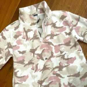 GAP Maternity Fleece Half Zip Sweatshirt/Pullover - Pink Camo Medium